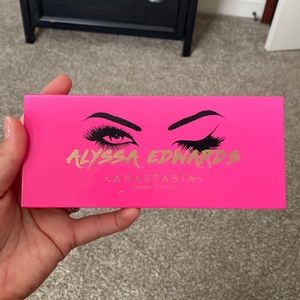 Anastasia Beverley Hills Alyssa Edwards palette